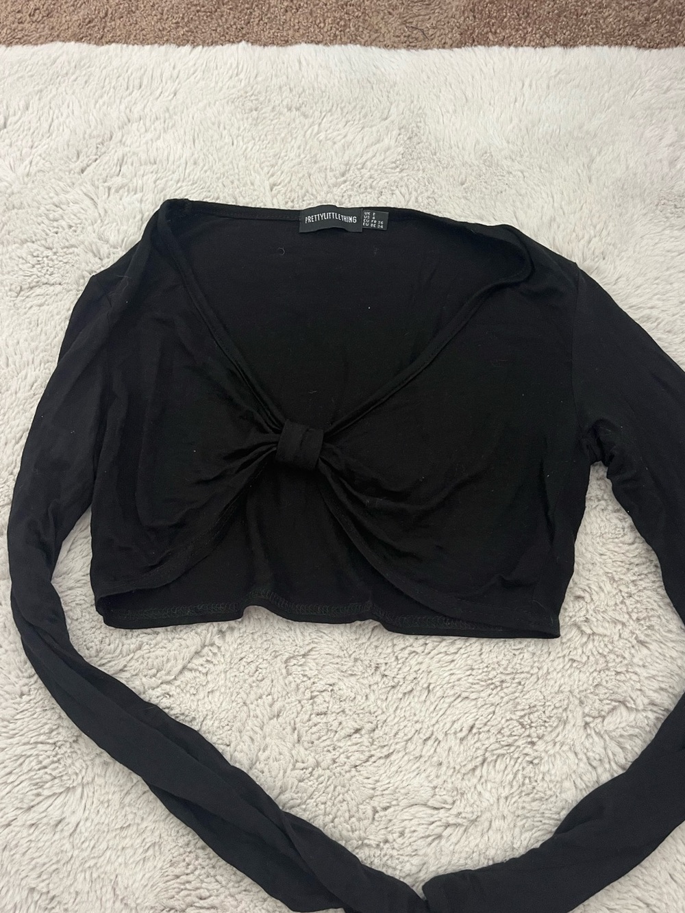PrettyLittleThing Black Cropped Long Sleeve